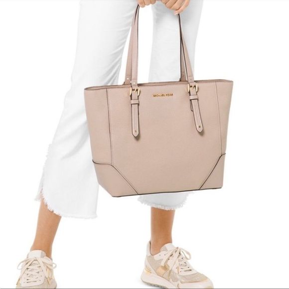 💗💗 New MK aria large leather tote - Picture 2 of 16